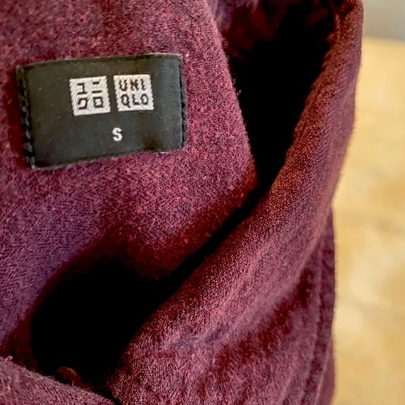 Uniqlo brushed cotton button-up shirt - Picture 4 of 5